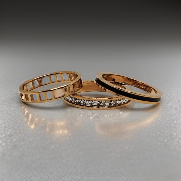 Stackable set of 3 Anti tarnish rings - Image 6