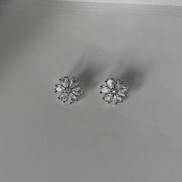 Flower AD Earings - Image 2