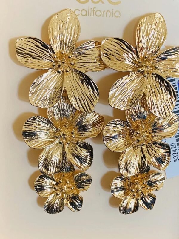 Golden tri flower earrings