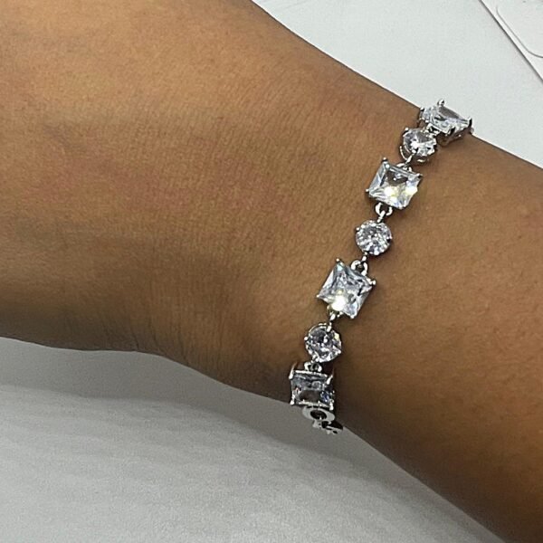 Minimal AD tennis bracelet
