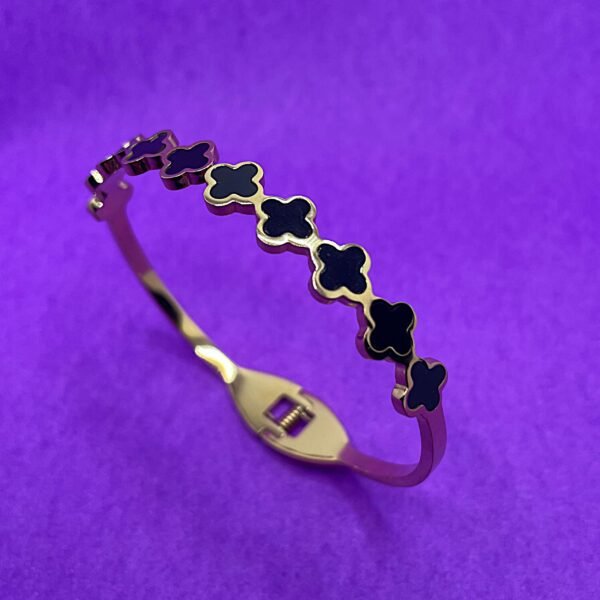 Multi Clover Anti tarnish bracelet