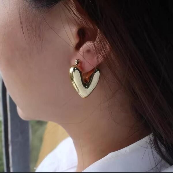 Ear hugging Heart earrings