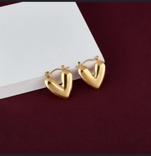Ear hugging Heart earrings - Image 4