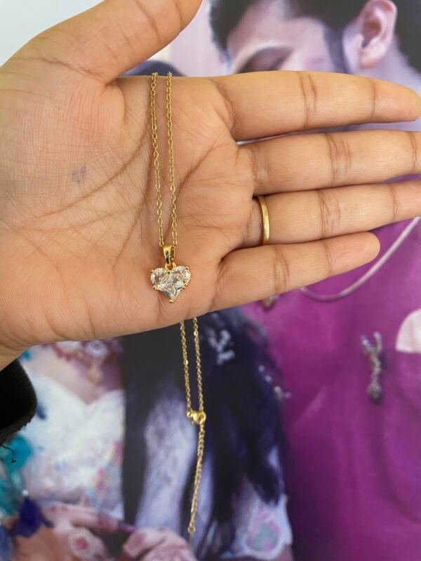 Glittery heart neckchain - Image 2