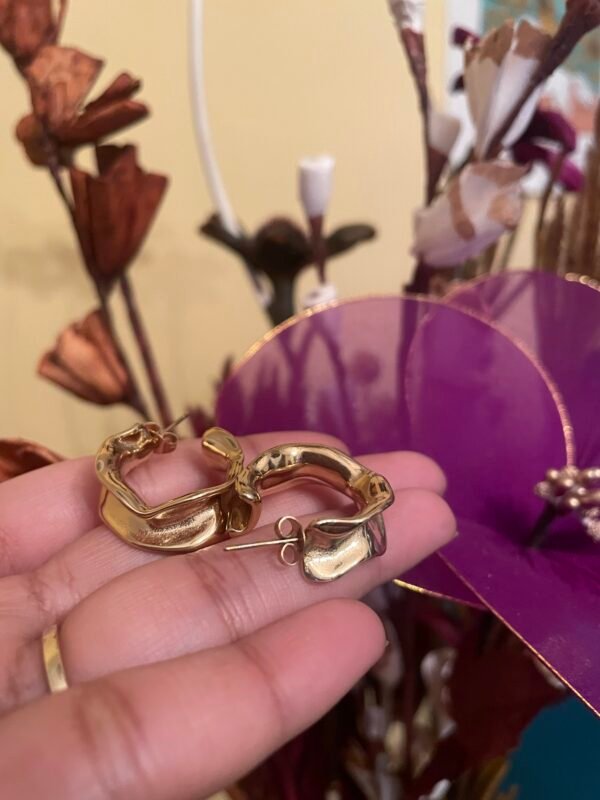 Luxe Link Loops earrings - Image 3