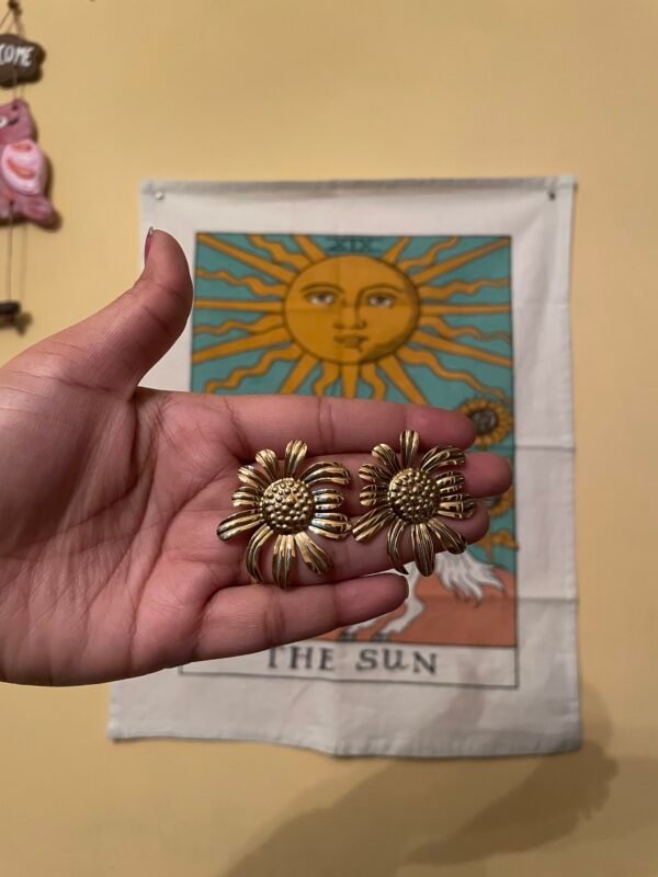 Petal perfection earrings