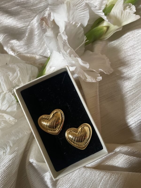 Bold hearts earrings - Image 4