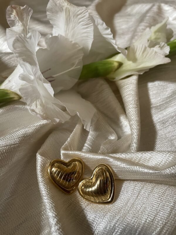 Bold hearts earrings - Image 3